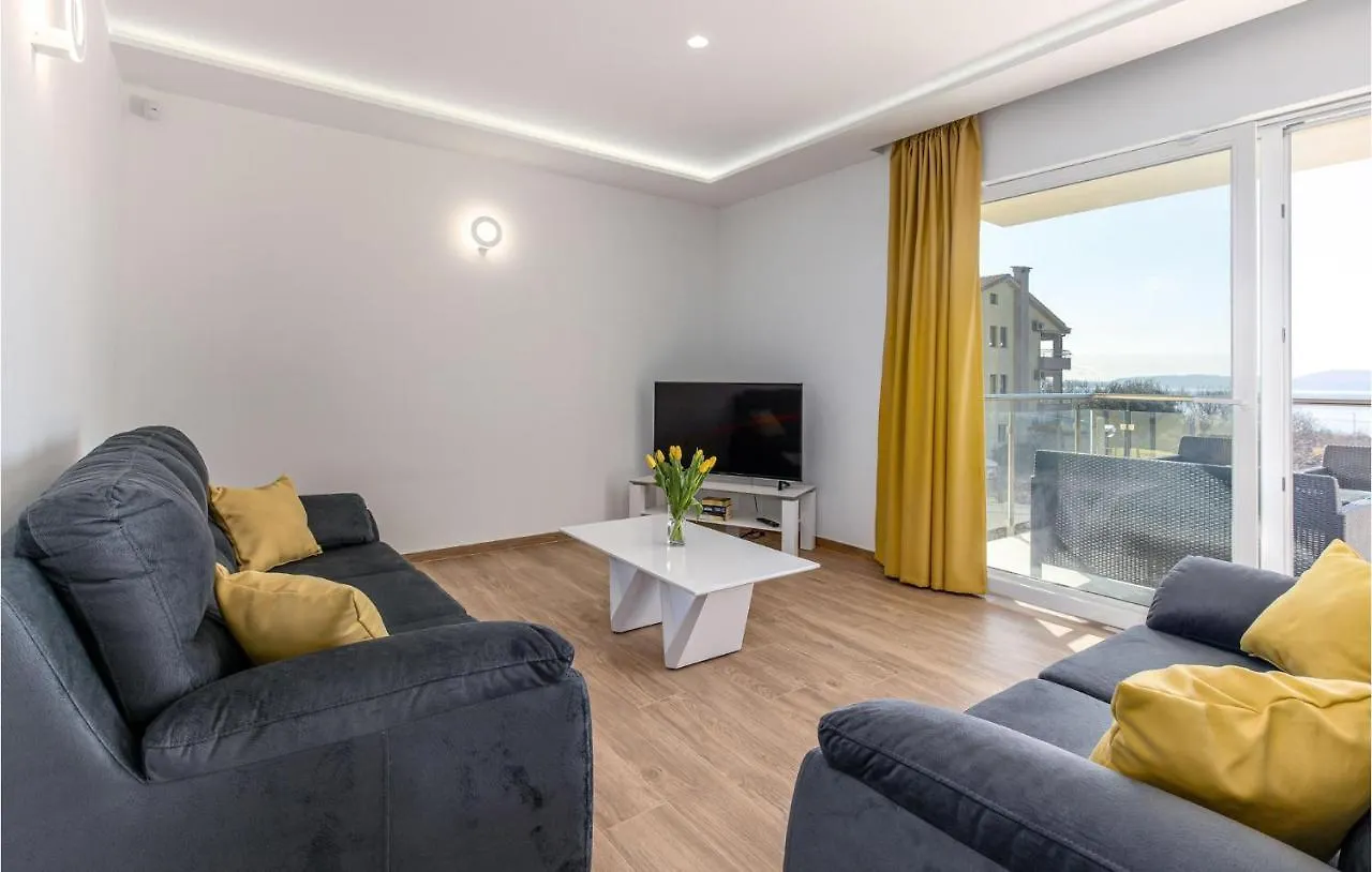 Awesome Apartment In Kostrena With Jacuzzi Zurkovo 0*,